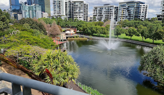 Brisbane's Climate: A Study of Humid Subtropical Patterns and Weather Extremes